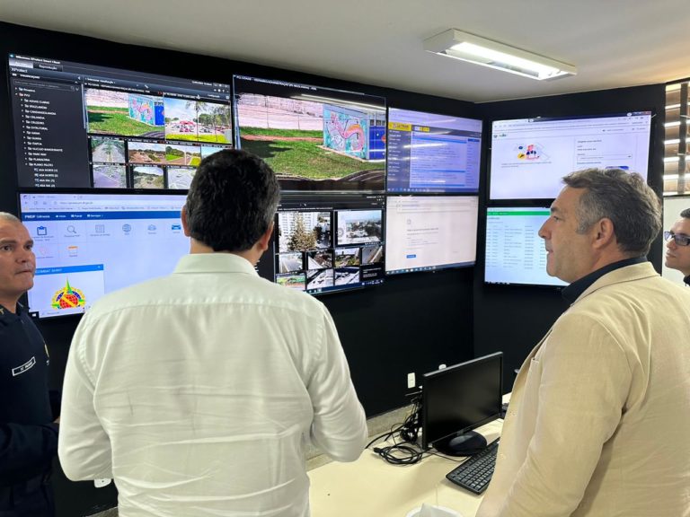 Centro de Monitoramento do 1º BPM é inaugurado