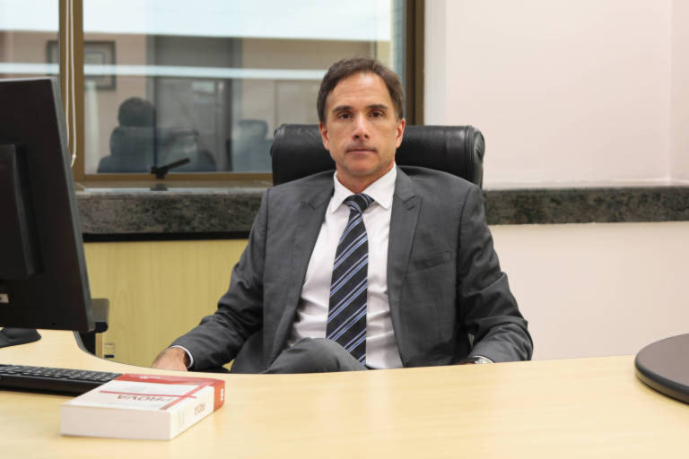 A verdade sempre aparece. Segundo a Folha de São Paulo, Juiz Appio “viu indícios de irregularidades” entre a Odebrecht e o MP