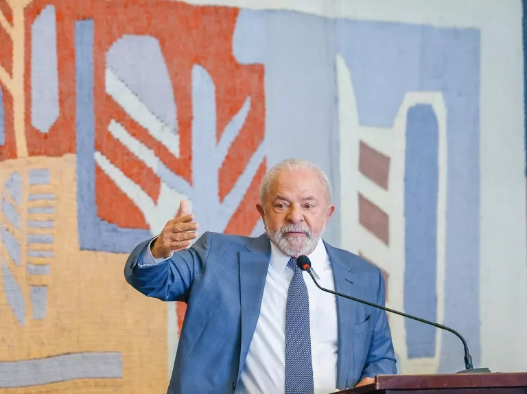 Lula manda pagar R$ 9 bilhões das emendas de relator