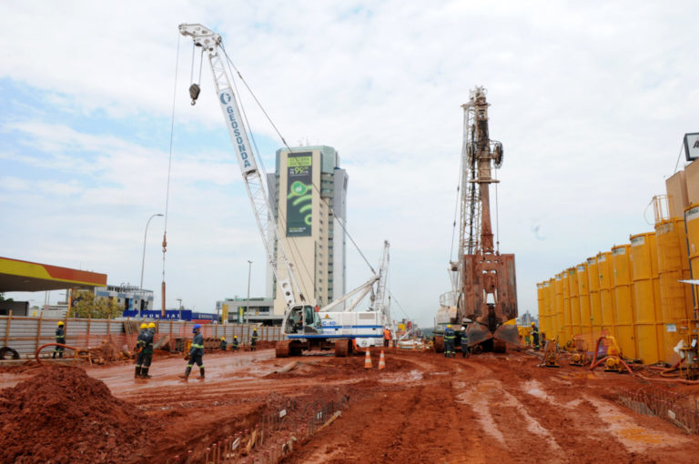 Túnel Rei Pelé, a construção de um gigante