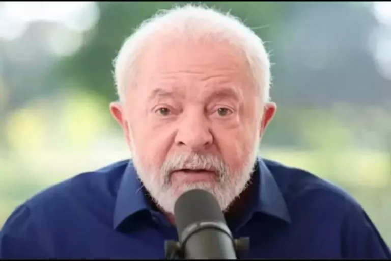 Após chamar de ‘narrativa’ ditadura venezuelana, Lula diz que a democracia é ‘relativa’