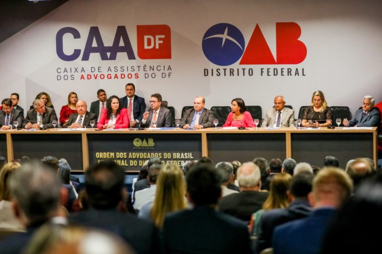 Em ato da OAB, governador reforça papel do FCDF: “Brasília tem um dever”