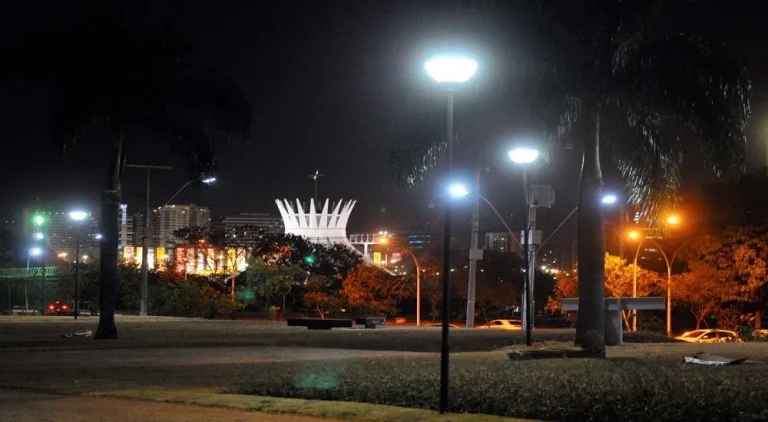 CLDF aprova projeto para fortalecer iluminação pública