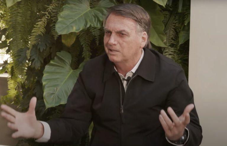 Bolsonaro sobre eleição de 2026: “só estou morto quando estiver enterrado”