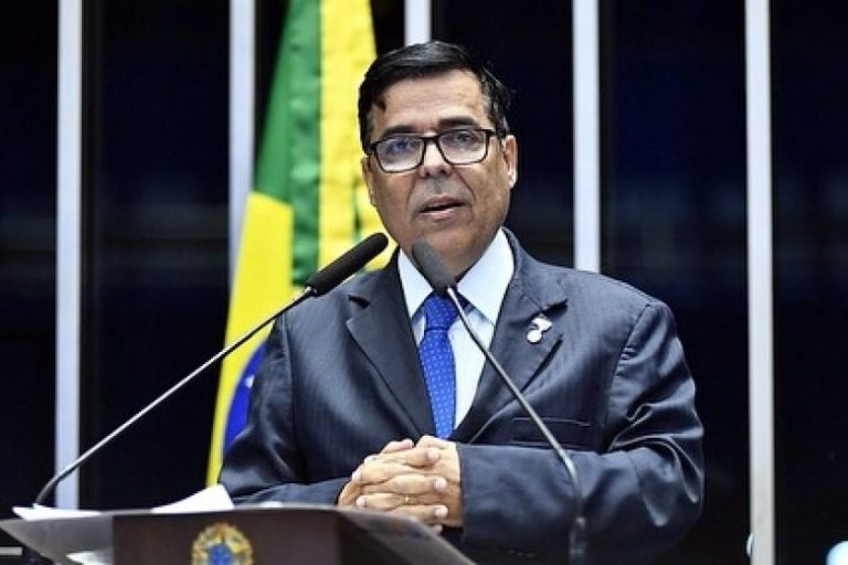 No ranking dos políticos Brasilienses Kokay é última e Paulo Fernando é primeiro