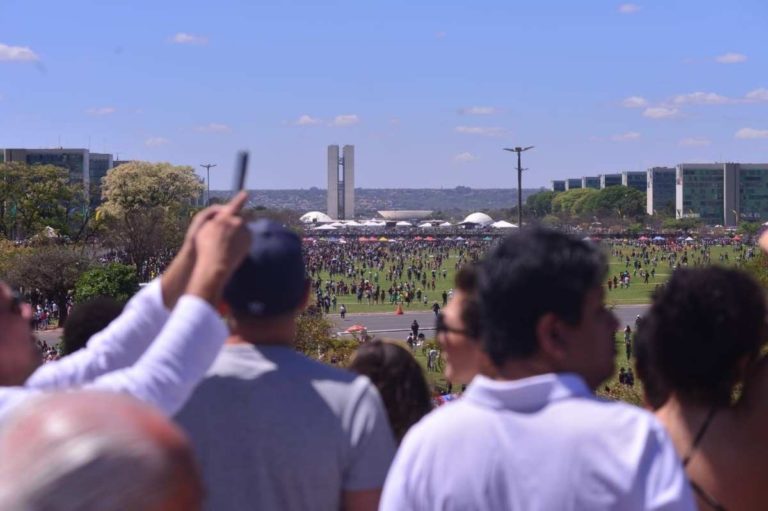 Sem Bolsonaro, 7 de setembro não passou de um desfile chato e vazio como nos governos anteriores do PT
