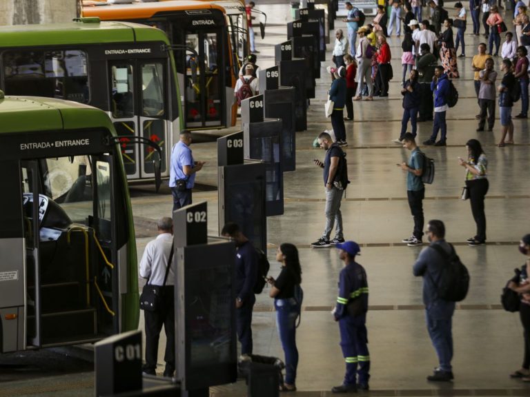 População ganhará reforço de 120 ônibus para o desfile do 7 de Setembro