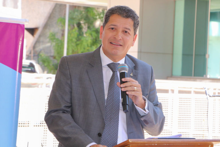 Delegacias da Mulher passam a oferecer dispositivo de segurança Viva Flor