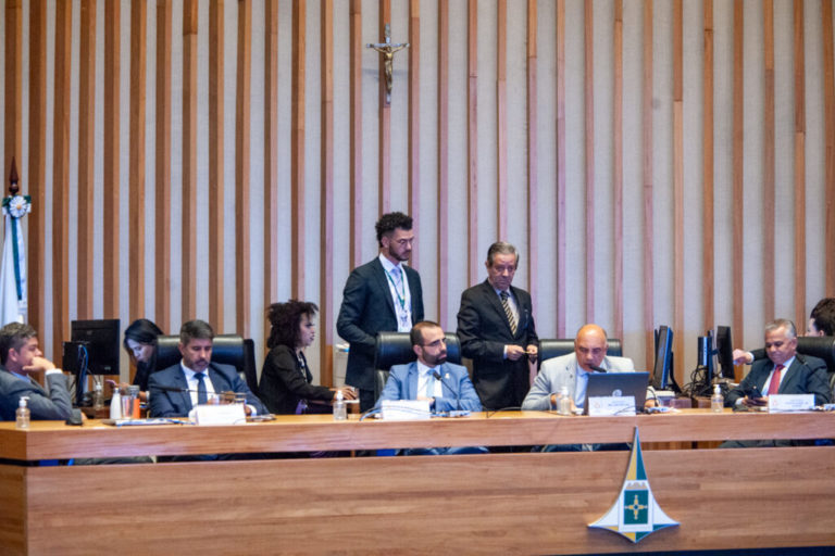 CLDF aprova regulamentação de parcerias entre administração pública e serviços sociais autônomos