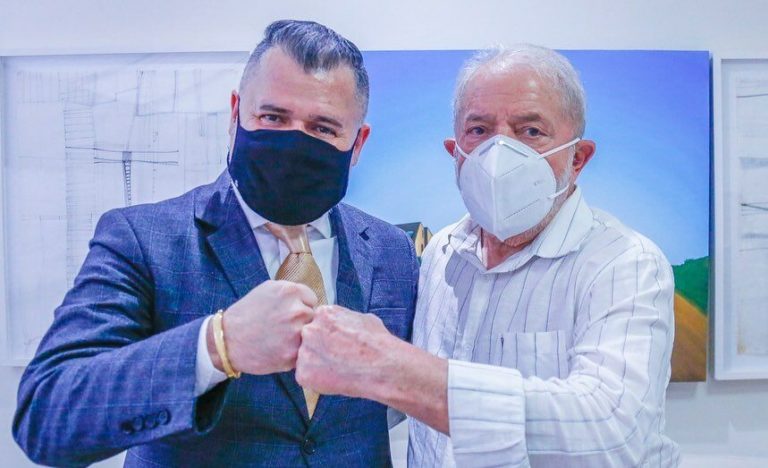 Descartado pelo PT, pastor que apoiou Lula pede ajuda financeira