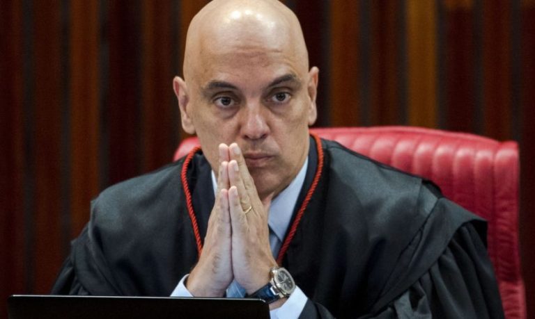Laudo da PF : Alexandre de Moraes é obrigado anular julgamento de acusado nos atos do dia 08/01