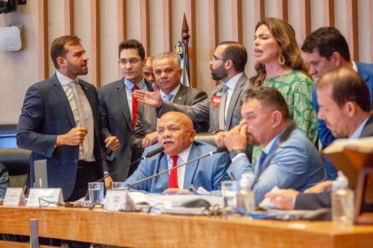 Relatório da CPI dos Atos Antidemocráticos do DF é aprovado com apenas um voto contrário