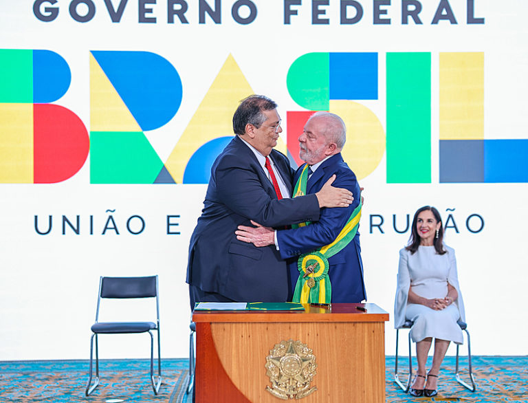 Lula indica Flávio Dino para o STF e Gonet para a PGR; ambos devem passar por sabatina no Senado