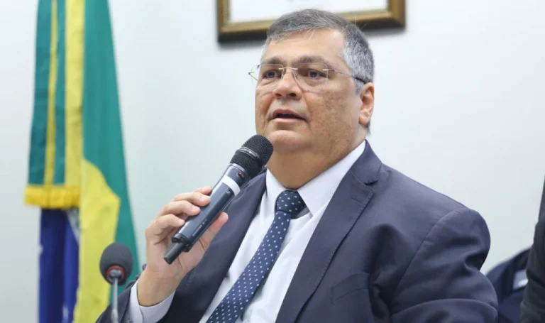 Câmara: Comissão de Segurança volta a convocar Flávio Dino