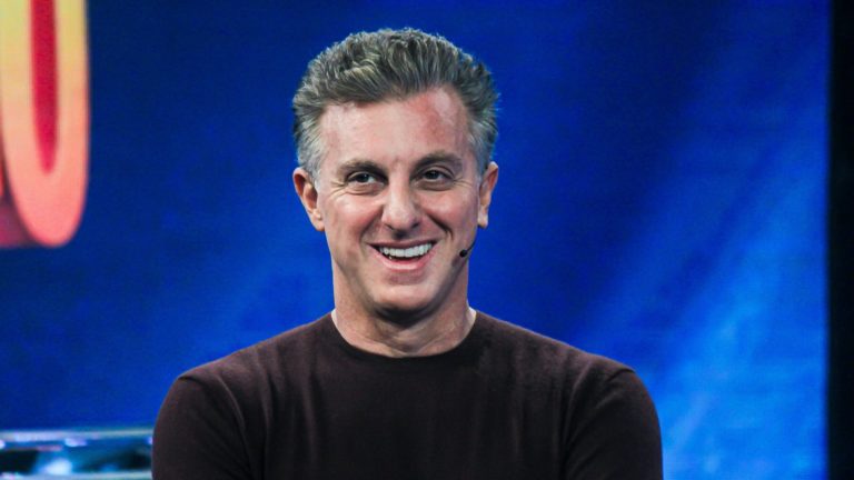 A maior batalha da carreira de Luciano Huck
