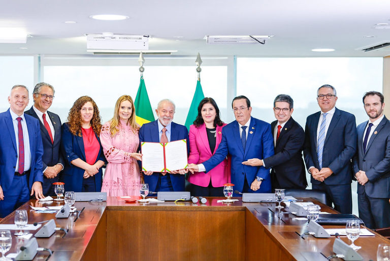 Lula sanciona orçamento de 2024