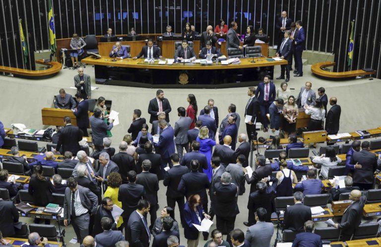 A decisão do STF que pode alterar as cadeiras do Congresso e das Assembleias. Julgamento final será dia 8 de fevereiro