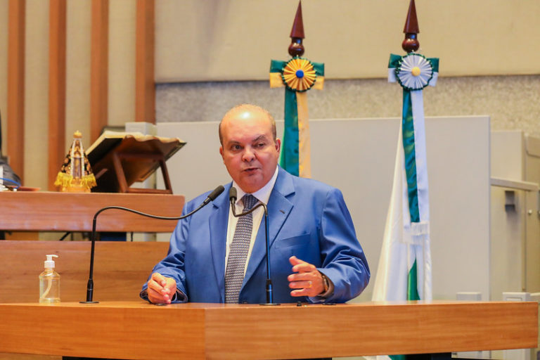 Governador anuncia nomeação de 75 AVAs e investimento de R$ 3 bi para o DF