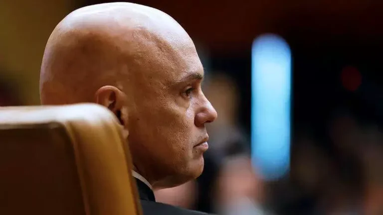 STF condena mulher de 60 anos a 13 anos de prisão pelo 8/jan