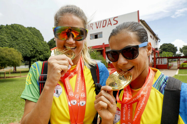 Bombeiros do DF celebram medalhas em competição internacional