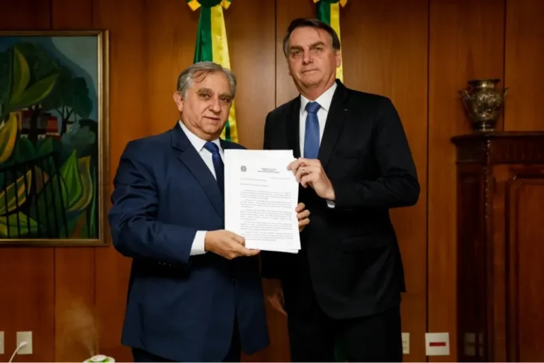 Izalci Lucas confirma filiação ao Partido Liberal (PL) para o próximo dia 26 às 18:00 horas