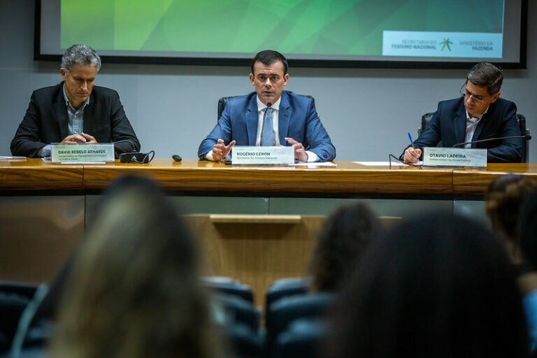Contas do governo registram rombo recorde de R$ 58,4 bilhões em fevereiro