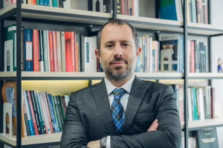 Novo aciona Justiça e pede afastamento do ministro da CGU