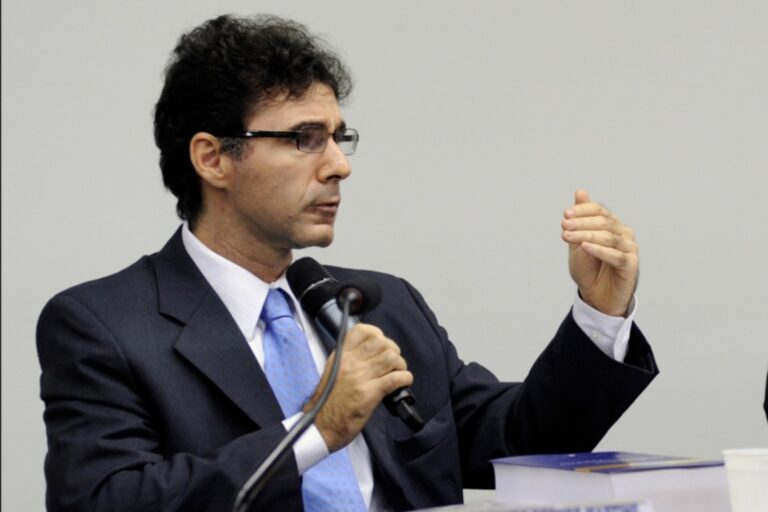 MP do TCU pede investigação sobre a megalicitação de Lula