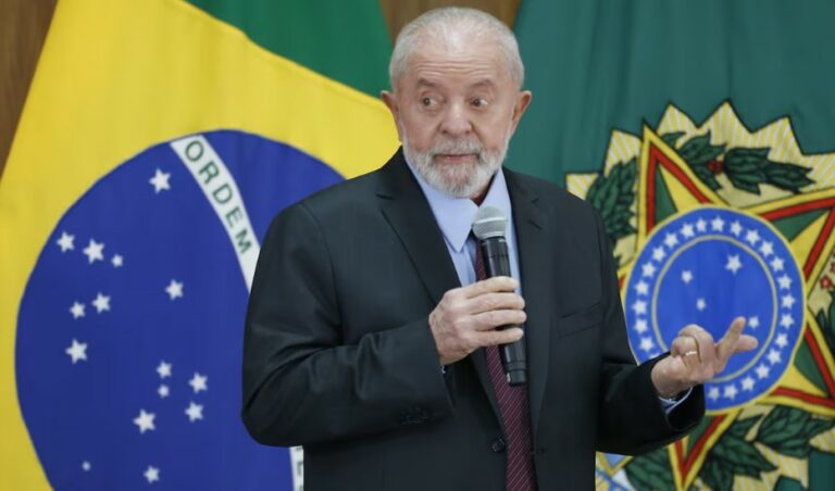 Opinião: Sem cortar gastos, Lula mistura conceitos e coloca política econômica e reeleição sob risco
