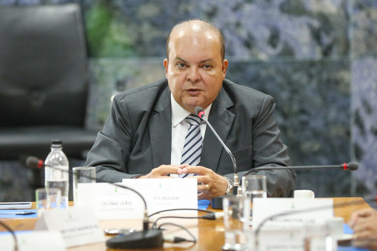 Ibaneis envia bombeiros e agentes da Defesa Civil ao RS para auxiliar vítimas das chuvas
