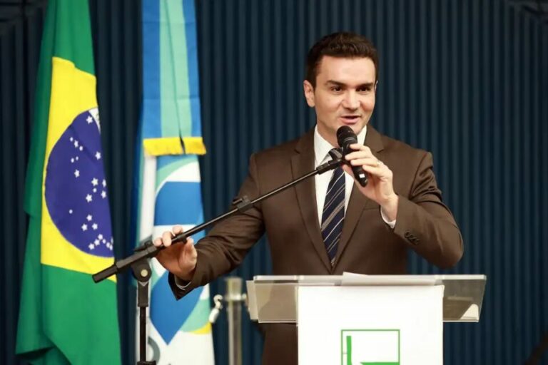 Vamos ali gastar um dinheirinho do povo? São só R$ 25 milhões…