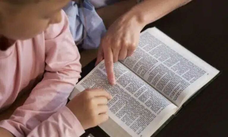 Novo decreto exige ensino da Bíblia em todas as escolas em estado dos EUA