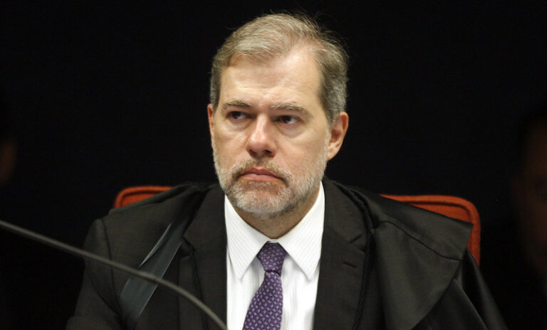 Toffoli amplia fama no exterior por enterrar combate à corrupção