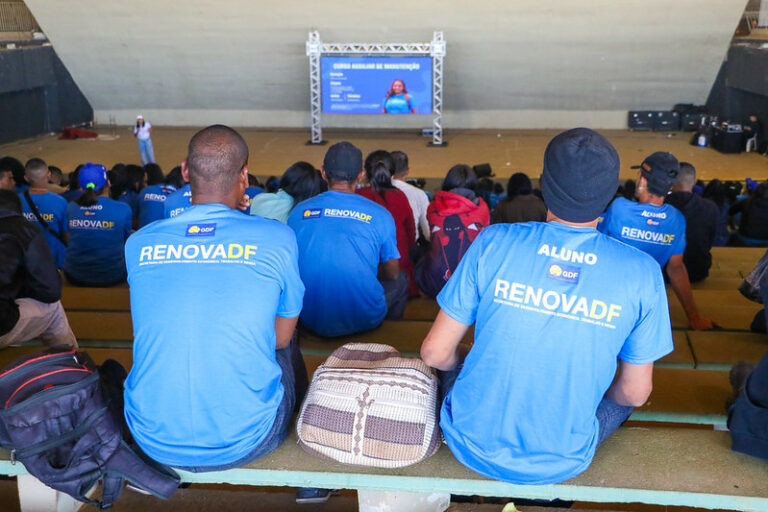 RenovaDF tem a maior participação de alunos da população em situação de rua: 304 pessoas