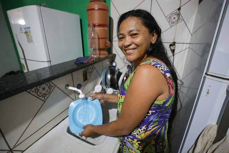 Programa Água Legal avança na Estrutural e já beneficiou mais de 14 mil pessoas
