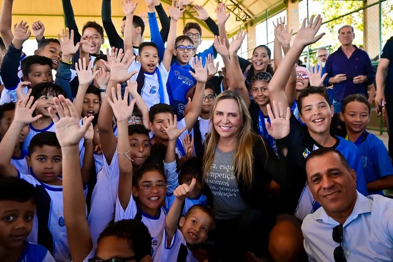Três campos sintéticos de futebol são inaugurados em Samambaia