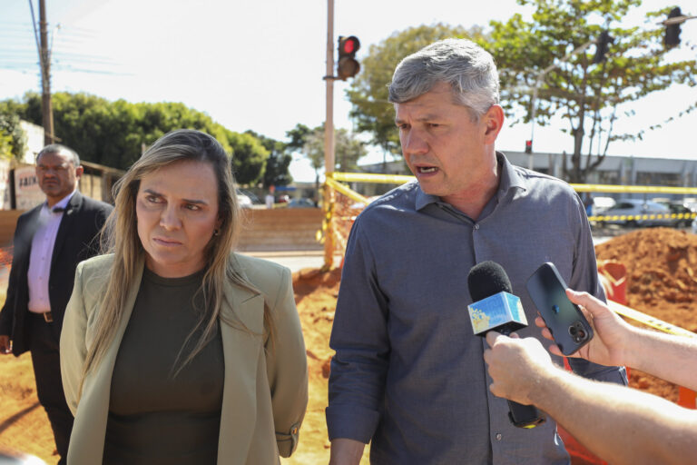 GDF vai romper contrato e assumir obra na Avenida Hélio Prates