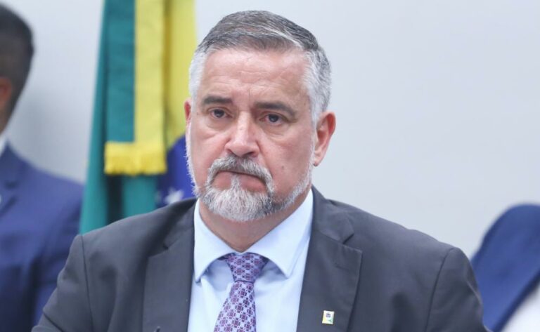 Após reportagem de O Antagonista, TCU suspende megalicitação da Secom