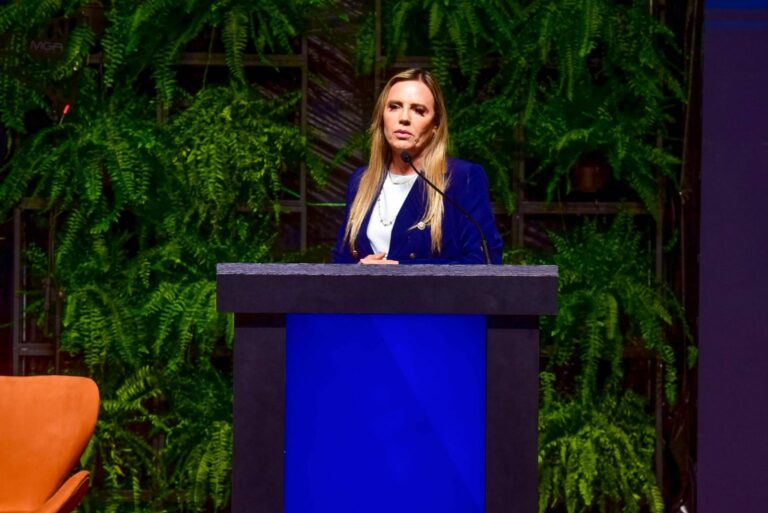Vice-governadora Celina Leão enaltece gestores públicos na abertura do Congresso do Consad
