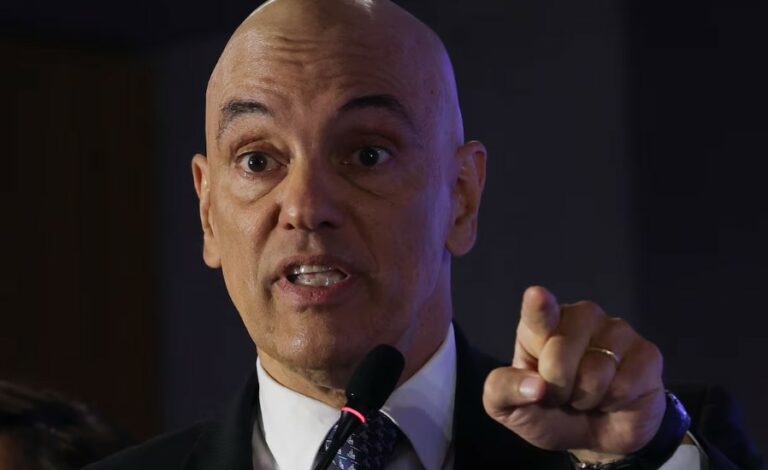 Opinião: Defesa de que crítica a abusos de Moraes é feita para reabilitar Bolsonaro é covarde