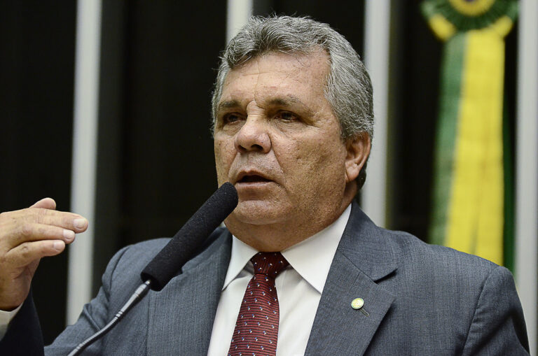 Deputado Fraga abre o verbo: “Conluio entre PT e STF é estampado”