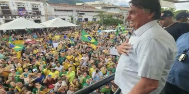 Vídeo: Bolsonaro confirma leilão de joias e doação da renda à Santa Casa de Juiz de Fora