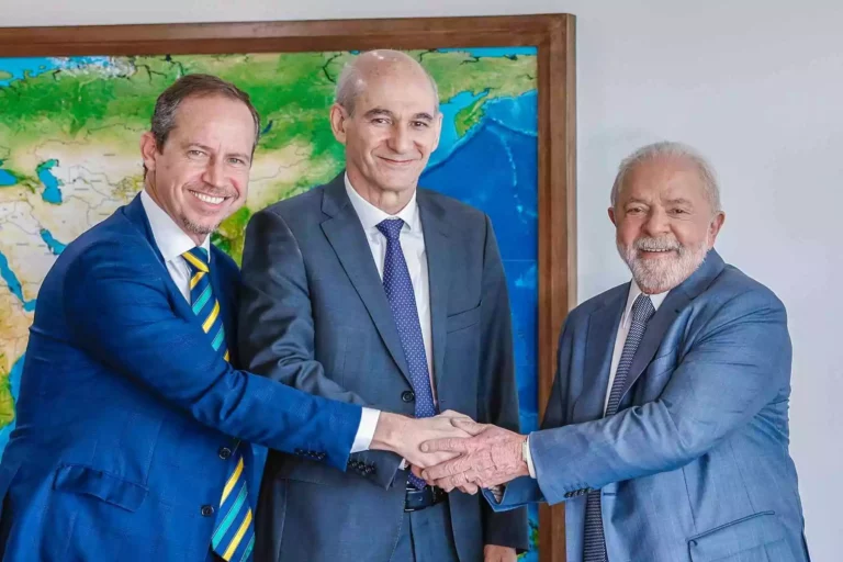 Para se promover, Capelli copia declarações de Lula ao criticar Bombeiros do DF