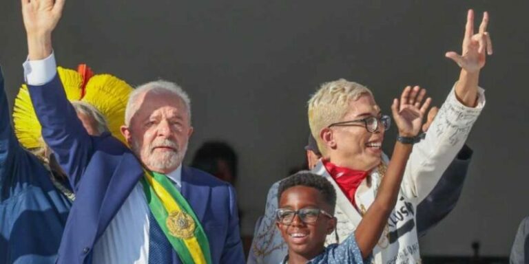 Acabou o amor? Influenciador que subiu a rampa com Lula critica governo federal