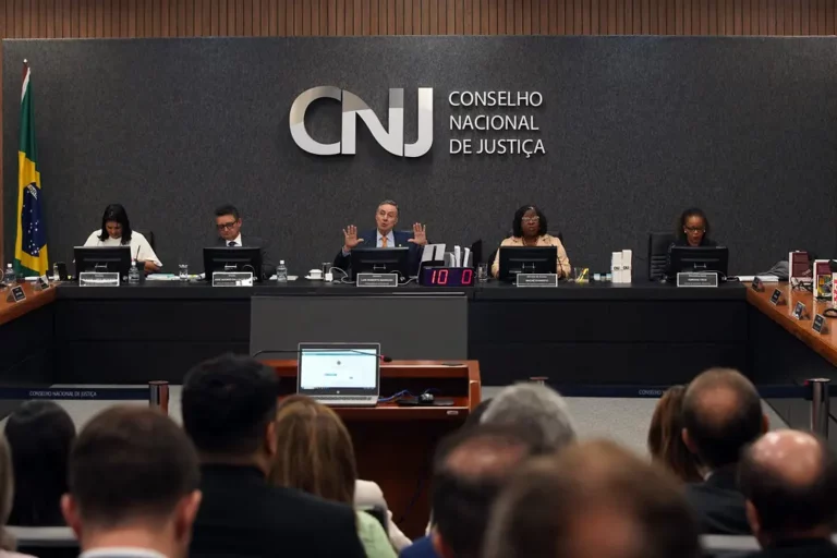 CNJ compromete direito à ampla defesa ao restringir comunicação entre advogados e magistrados