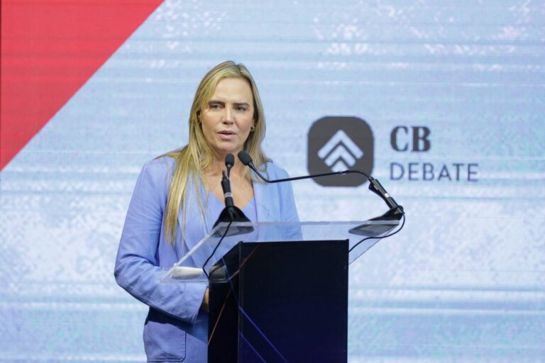 Em evento, vice-governadora Celina Leão destaca redução de 95% dos casos de dengue no DF