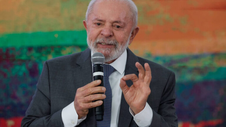 Sigilo é mantido sobre pesquisas feitas sob Lula, mas as de Bolsonaro serão divulgadas