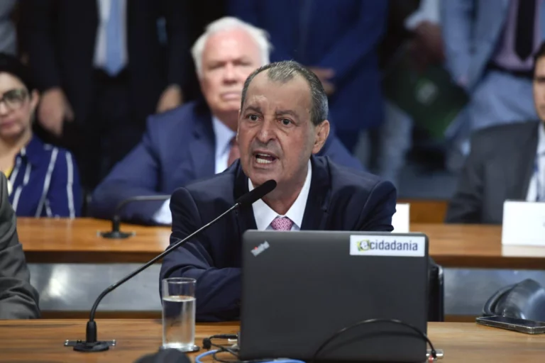 Omar Aziz critica indicação de Gleisi para ministério