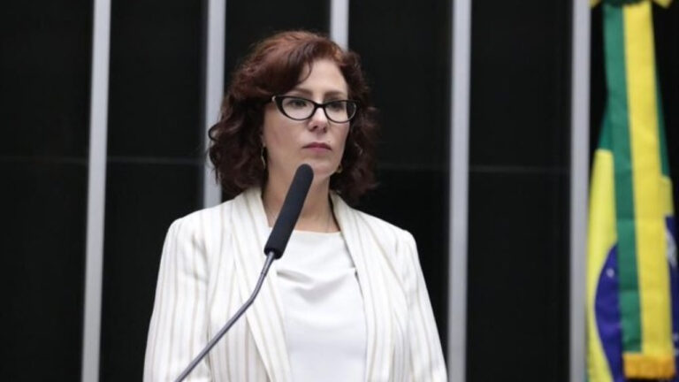 TRE-SP cassa deputada federal Carla Zambelli. Ainda cabe recurso