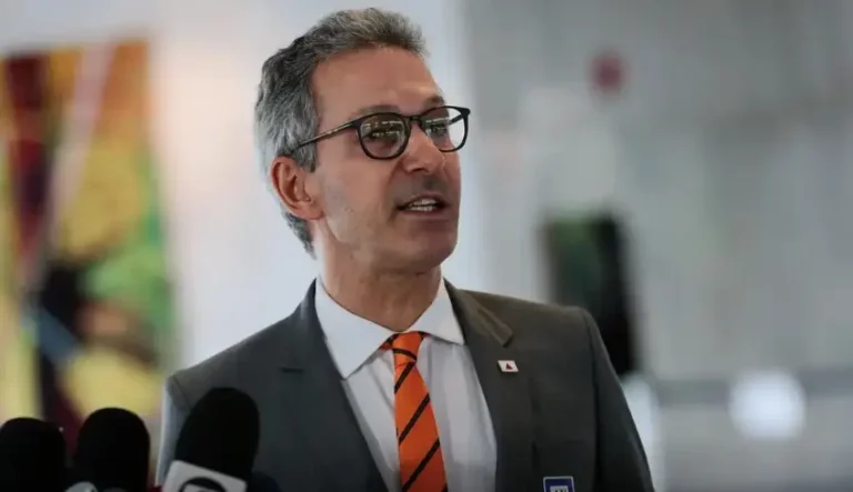 Bolsonaro é nome mais competitivo contra esquerda em 2026, diz Zema